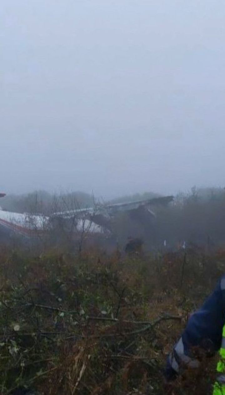 Вантажний літак здійснив аварійне приземлення на Львівщині