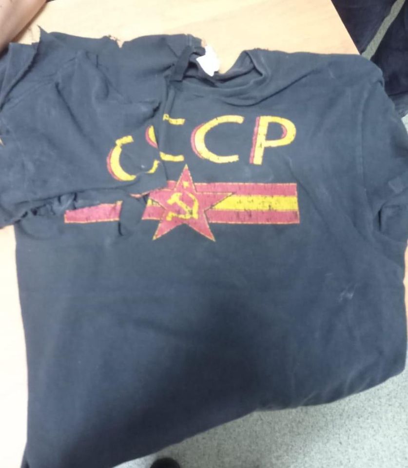 Жителю Львова грозит пять лет за футболку с коммунистической символикой