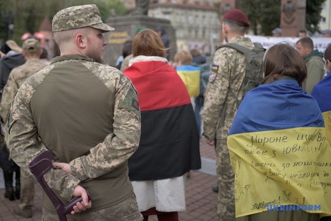 Марш в честь защитников Украины состоялся во Львове 05