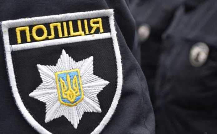 Поліцейському з Чернівців, який з колегами побив ветеранів АТО у Львові, оголосили підозру