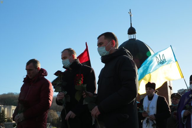 Тела 428 жертв политических репрессий перезахоронили во Львове 06
