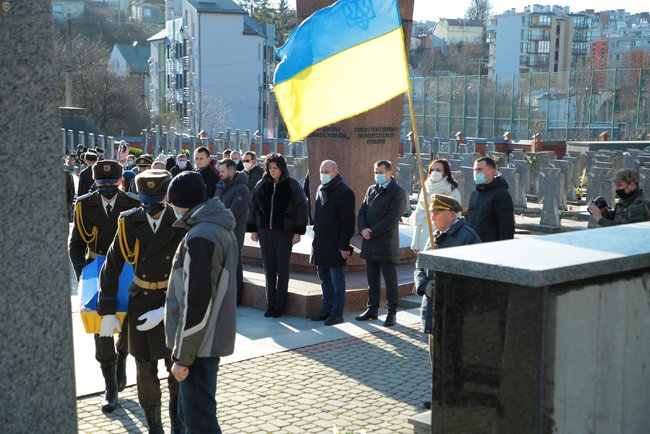 Тела 428 жертв политических репрессий перезахоронили во Львове 09