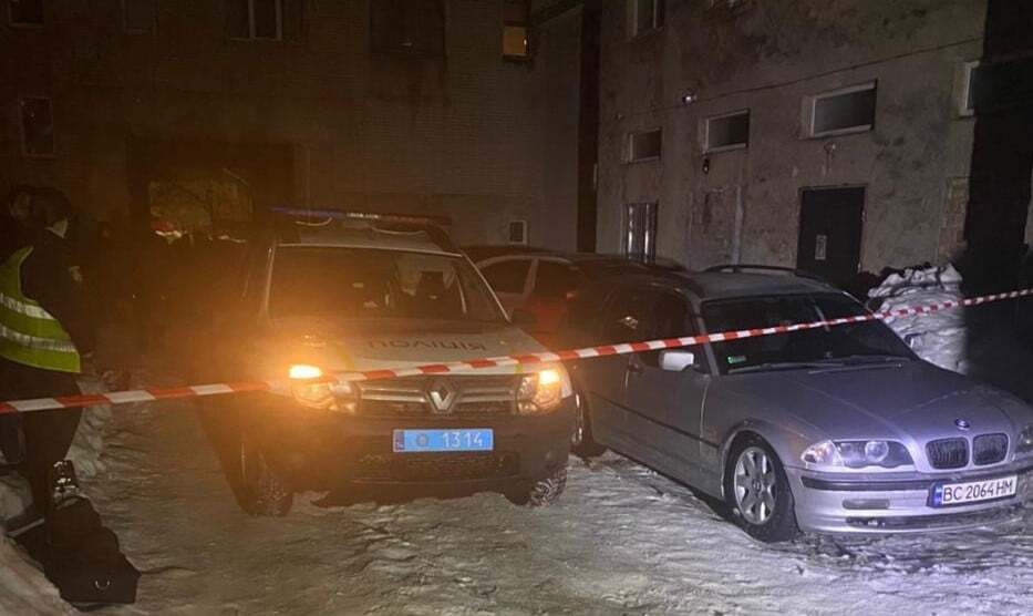 Взрыв прогремел возле подъезда дома в Дрогобыче.