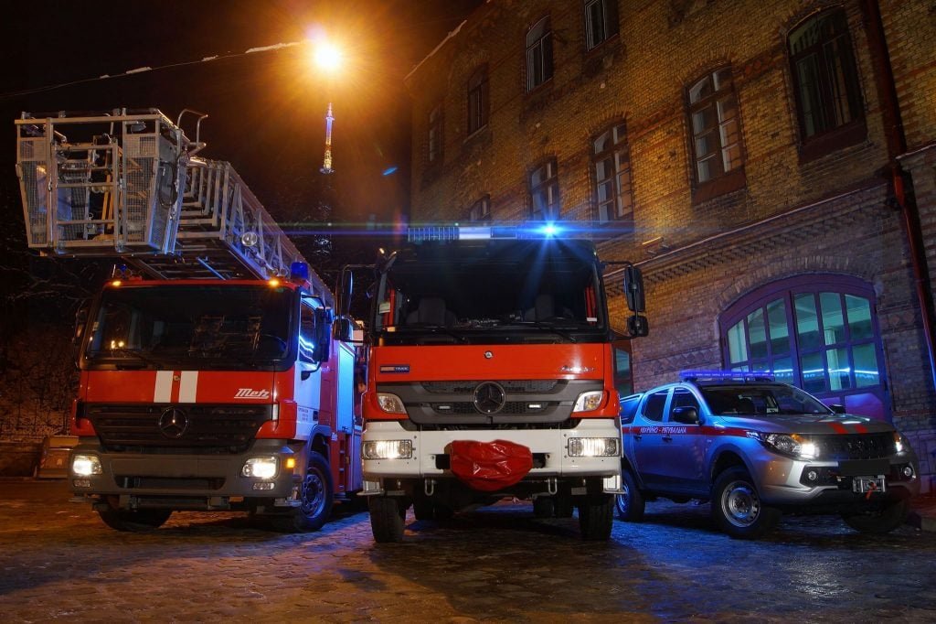 Рятувальники врятували дитину, яка зачинилася у квартирі, Фото - ДСНС Львівщини