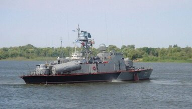 Росія перекидає свої бойові кораблі у Чорне море на "навчання"