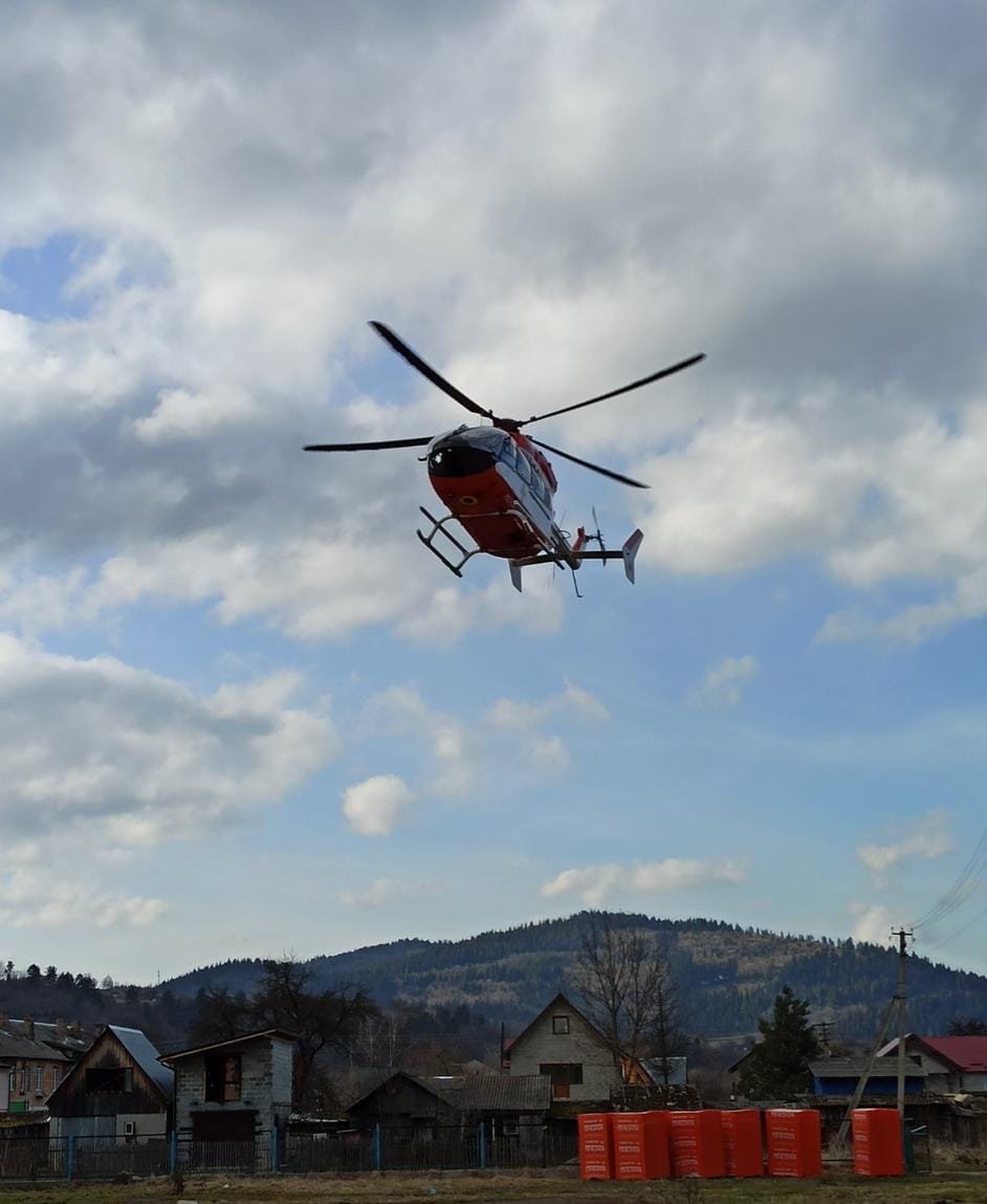 На медичному гелікоптері до Львова доправили пацієнтку з інсультом