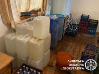 У Львівській області силовики виявили цех із виготовлення фальсифікованої горілки