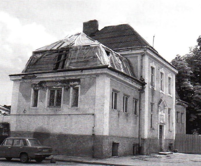 Колишній автовокзал на пл. Князя Святослава стояв ще у 2008 році