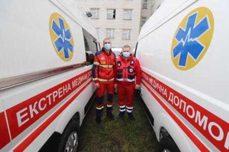 Львівщина отримала 10 карет швидкої допомоги