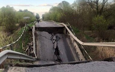 В "Укравтодорі" заявили, що на Львівщині найближчим часом відбудують міст, який обвалився