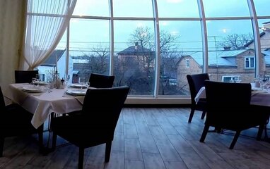 Масове отруєння на Львівщині: сімнадцятьох відвідувачів ресторану у Куликові госпіталізували