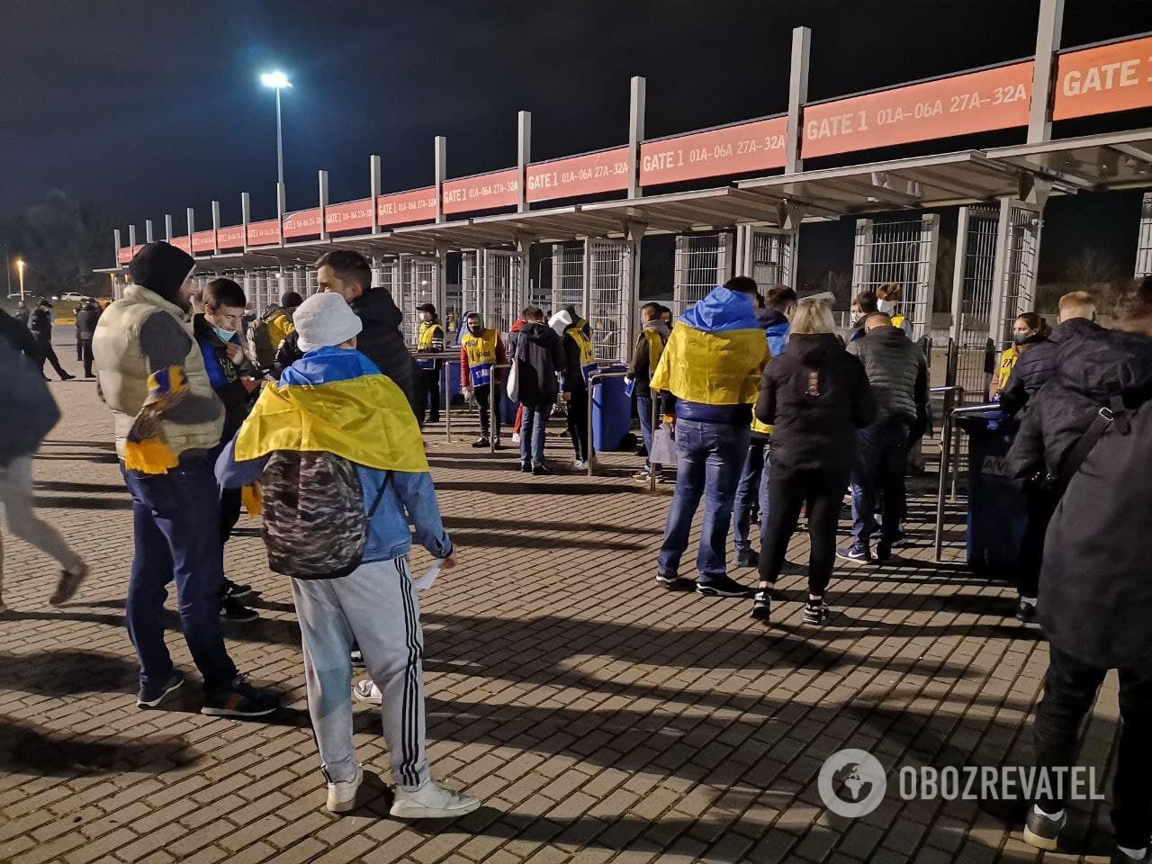 Фанаты сборной Украины перед матчем.
