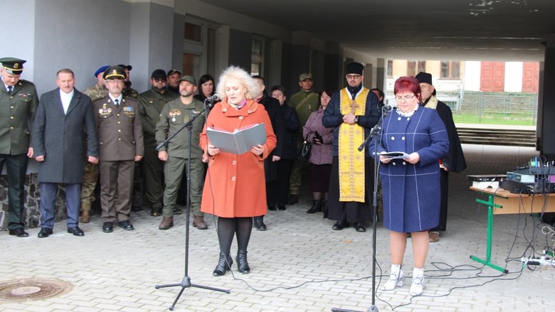 Мемориальную доску памяти Героя Украины Кульчицкого открыли в гимназии Дрогобыча 09