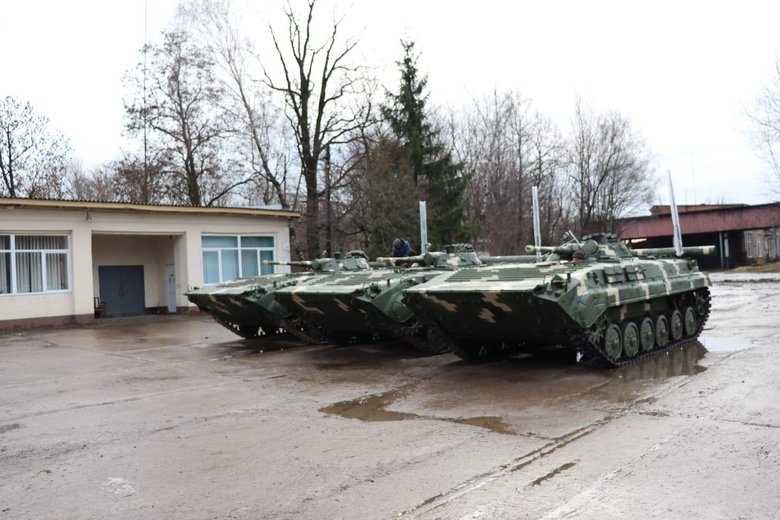 Львовский бронетанковый завод капитально отремонтировал партию БМП-1 для ВСУ 01