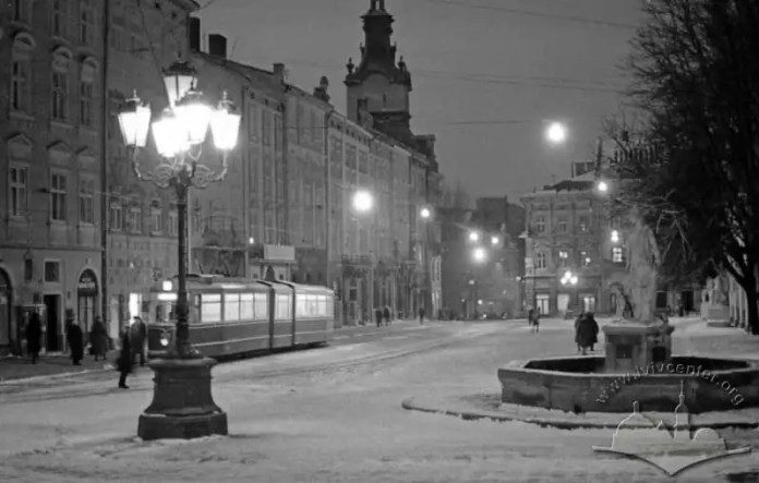 Як працювали ліхтарники у Львові