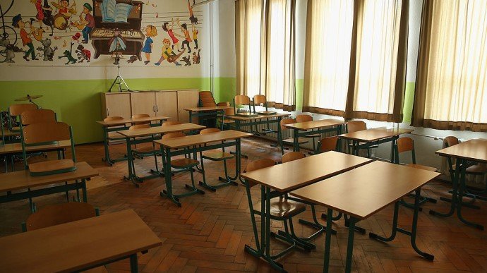 Во Львове снова минировали все школы