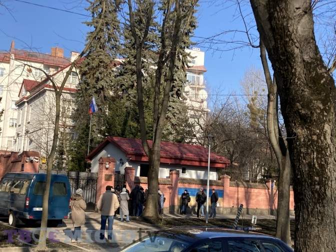 Нацгвардія посилено охороняє консульство Росії у Львові