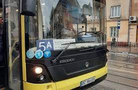 Від сьогодні у Львові безготівкова оплата діє на ще одному маршруті - №
5А