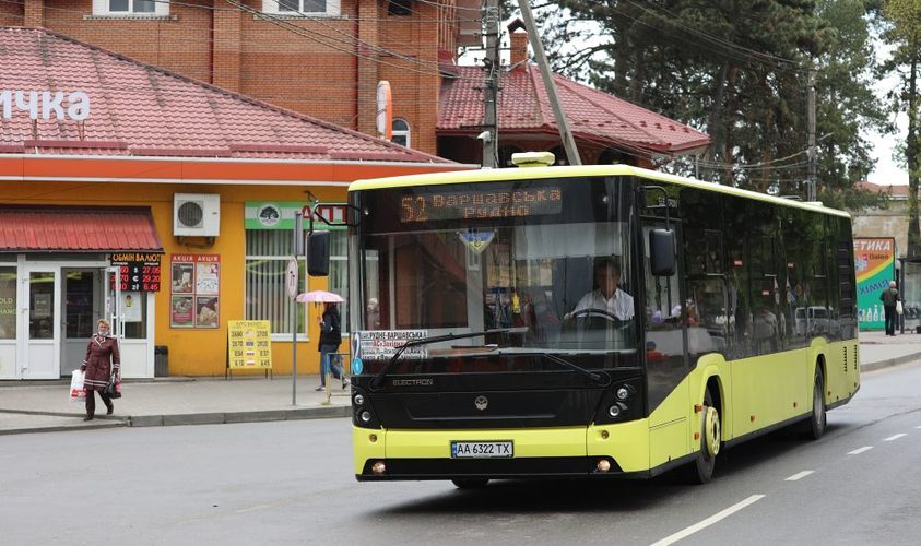 У Львові міські автобуси № 5А та № 52 тестово курсуватимуть за старими маршрутами