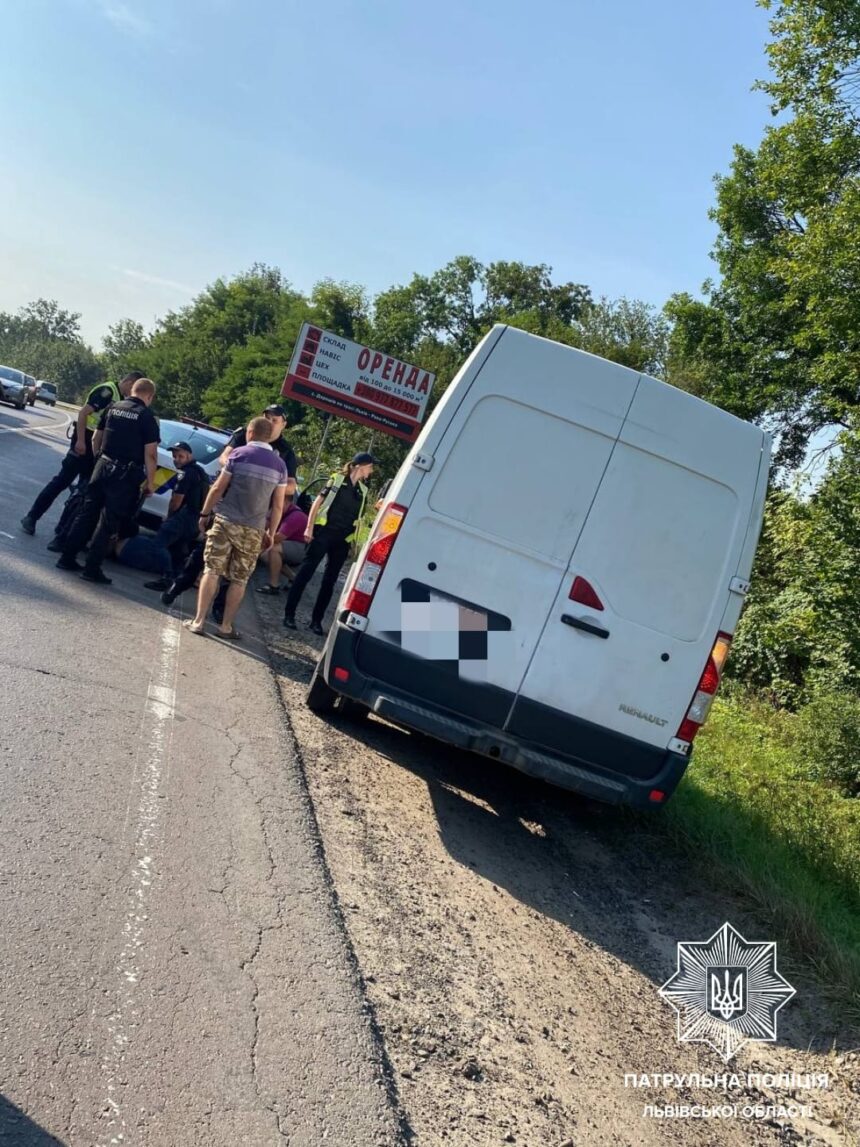 У Львові викрадач автомобіля під час втечі вчинив дві ДТП