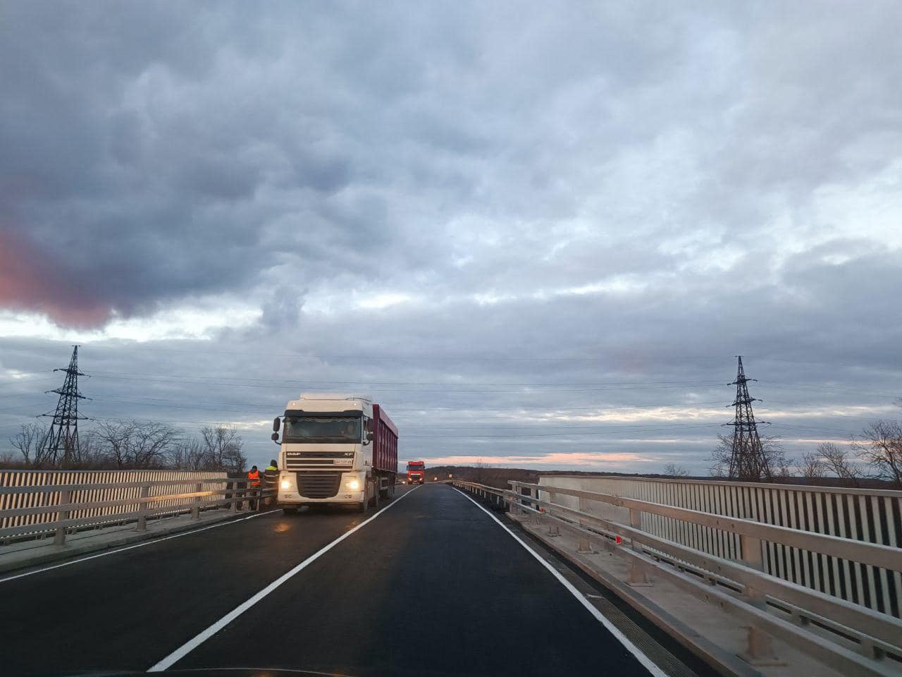 Возле Александрии открыли для транспорта мост на самой длиннойв Украине трассе – фото