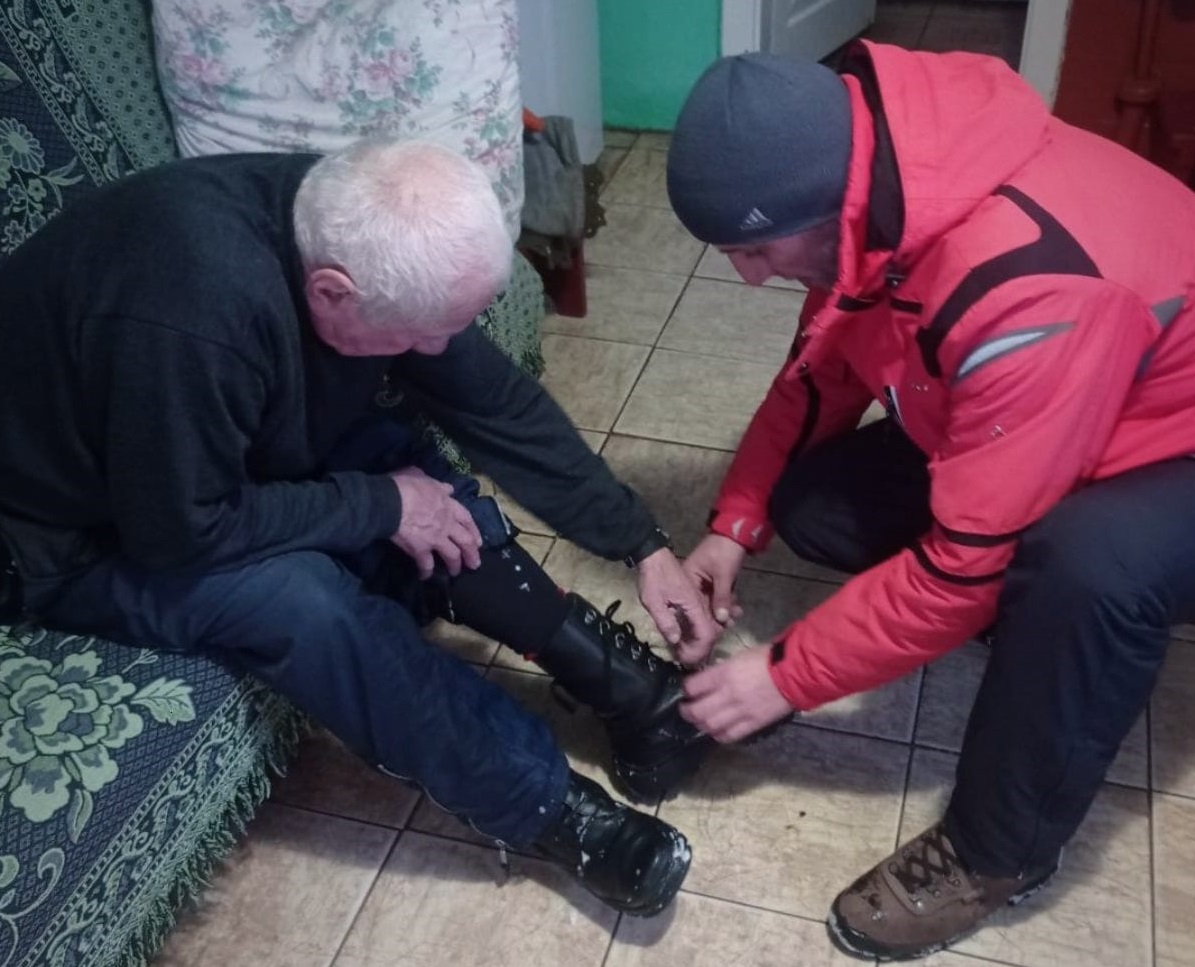 77-річний турист з Львівщини зламав ногу, підіймаючись на Пікуй (ФОТО)