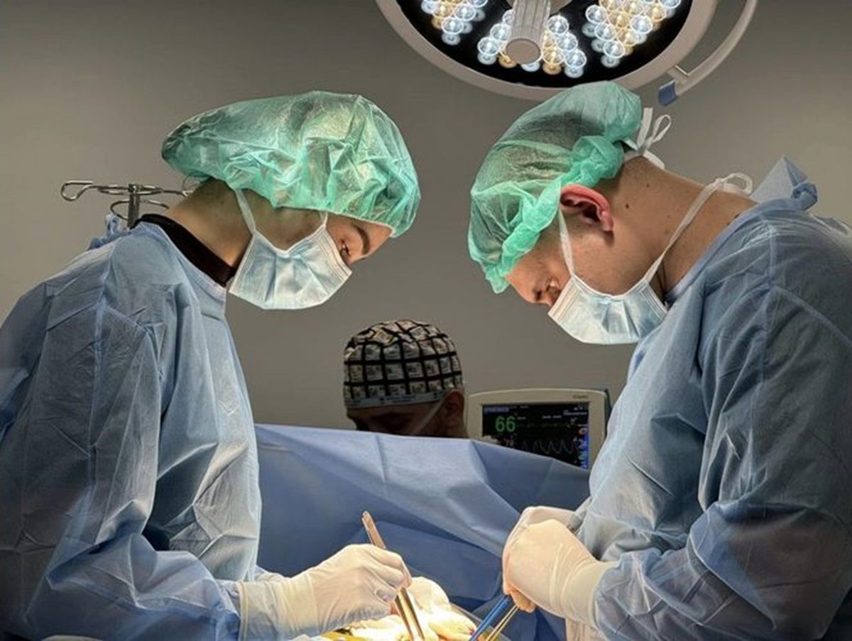 Львівські медики пересадили двом чоловікам нирки від неродинного донора