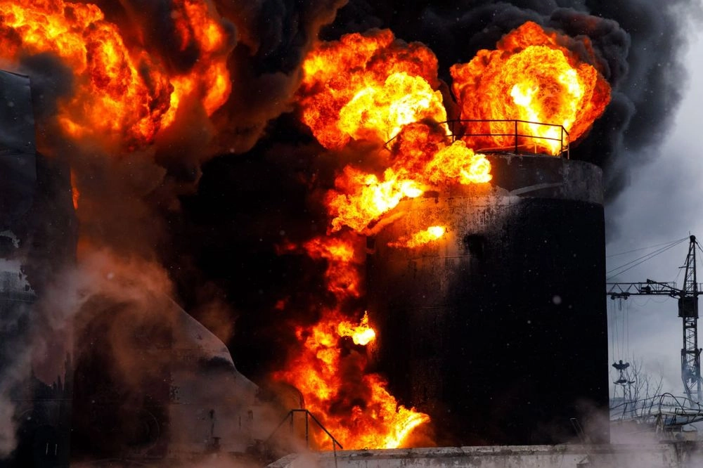 Мер Харкова наказав перевірити всі нафтобази та небезпечні об'єкти після атаки росіян 9 лютого