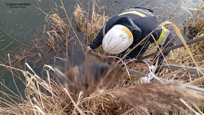 На Львівщині рятувальники вилучили з річки тіло загиблої жінки