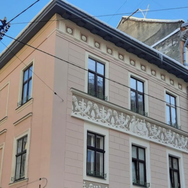 У Львові відреставрували фасад історичної кам’яниці: фото