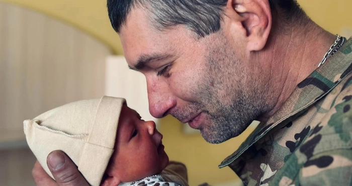 У військового зі Львова народилася донька, на яку вони з дружиною чекали 10 років
