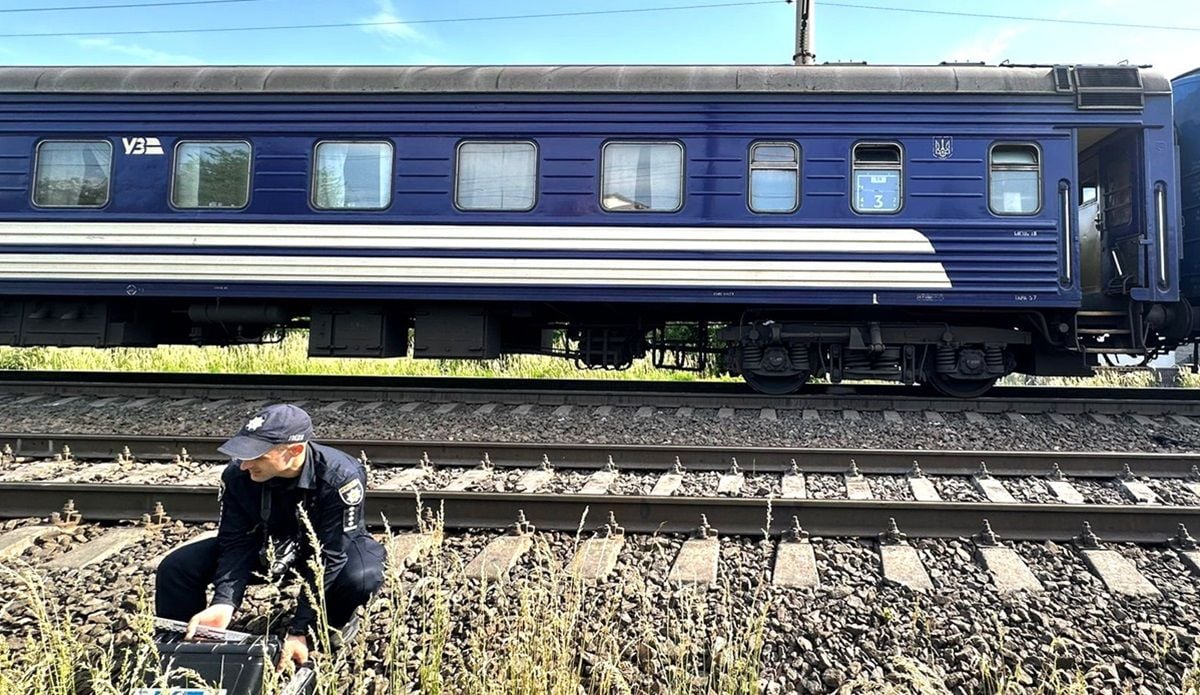 У Львові чоловік раптового вибіг на колію та загинув через наїзд пасажирського потяга